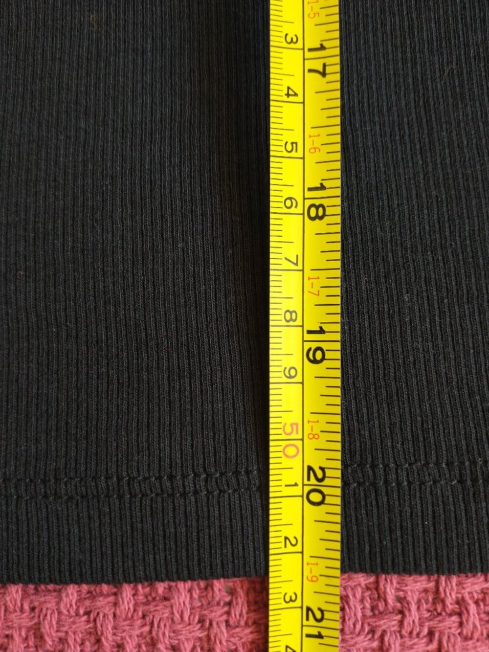 GAP Women's Modern Rib Crop T-Shirt in Black NWT - Picture 9 of 14